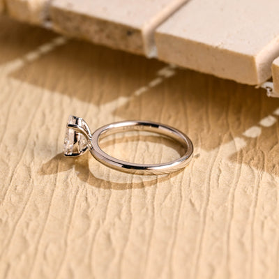 1.0 CT Pear Cut Solitaire Diamond Moissanite Engagement Ring