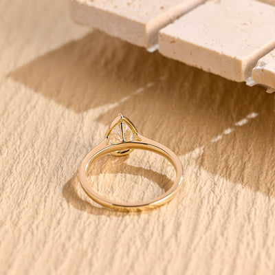 1.0 CT Pear Diamond halo Moissanite Engagement Ring