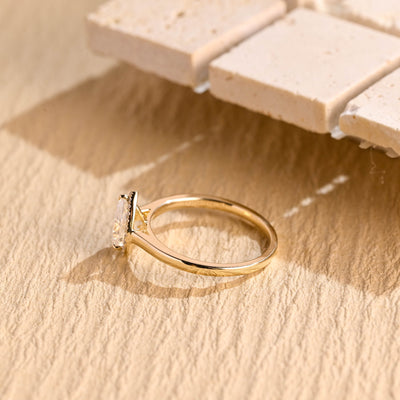 1.0 CT Pear Cut Halo Diamond Moissanite Engagement Ring