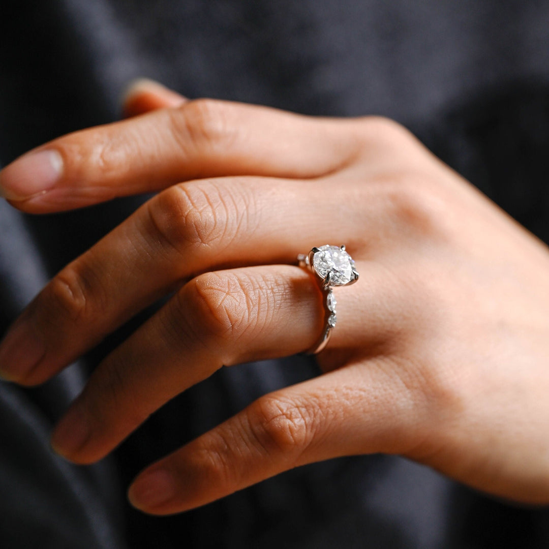 2.0 CT Round Brilliant Cluster Diamond Moissanite Engagement Ring