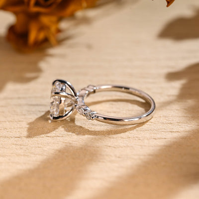 2.0 CT Round Brilliant Cluster Diamond Moissanite Engagement Ring