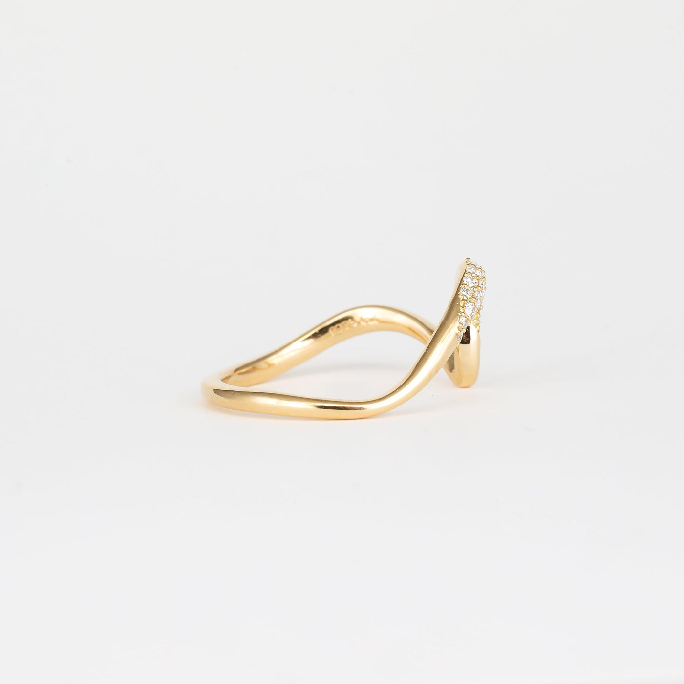 0.14 TCW Round Lab Grown Diamond Curved Unique Wedding Band