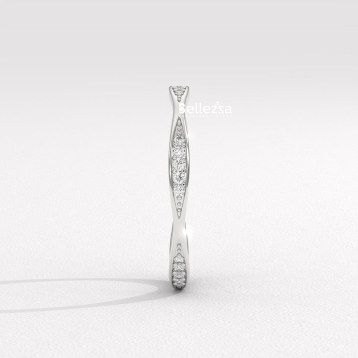 Round Diamond Unique Vintage Style Lab Grown Wedding Band