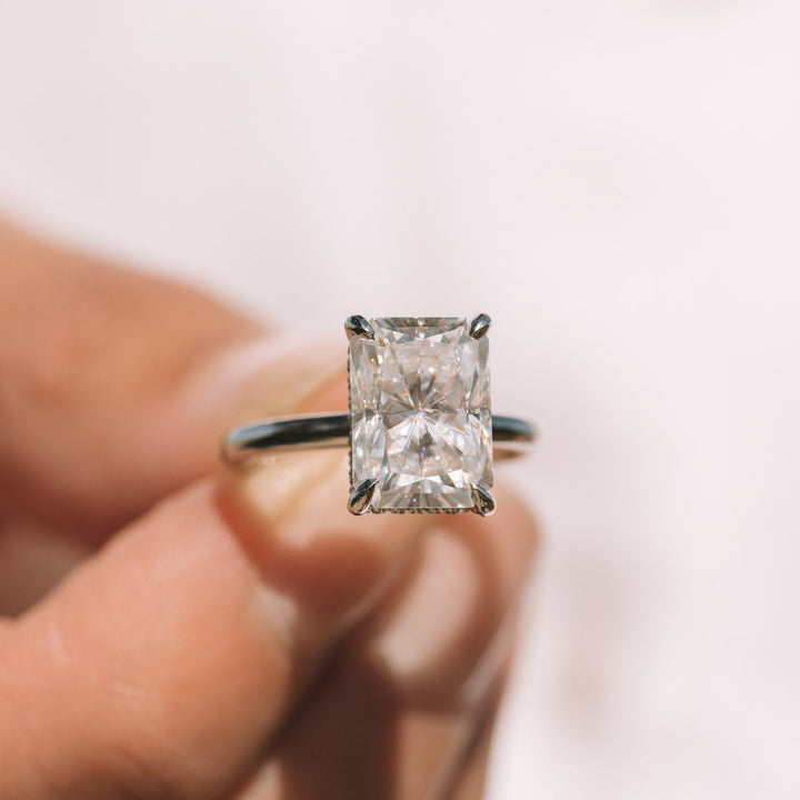 1.67ct  Radiant cut Moissanite Diamond Engagement Ring