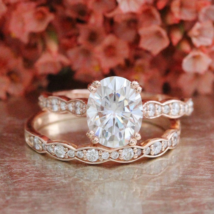 2.0ct Oval Moissanite Double Claw Ring with Unique Wedding Band