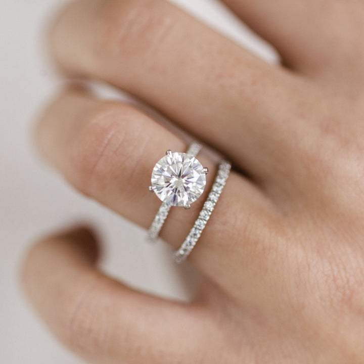 2.5 CT Round Cut Hidden Halo Moissanite Engagement Ring