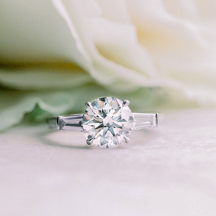 2.0CT Round Brilliant Cut Moissanite Baguette Diamond Engagement Ring