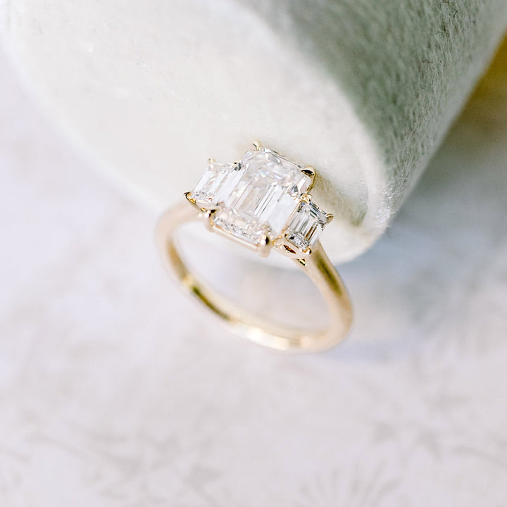 3.0CT Emerald Cut Moissanite Three Stone Diamond Engagement Ring