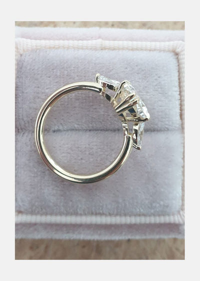 3 Stone Oval Cut Diamond 14K Yellow Gold Engagement Ring