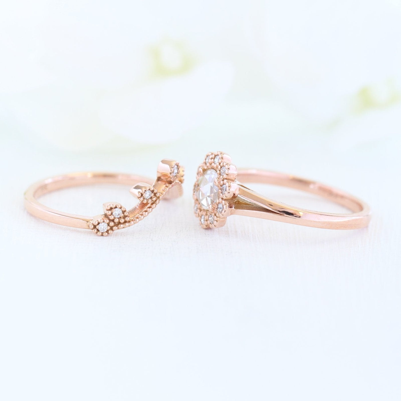 Round Cut Moissanite Ring With Leaf Diamond Band