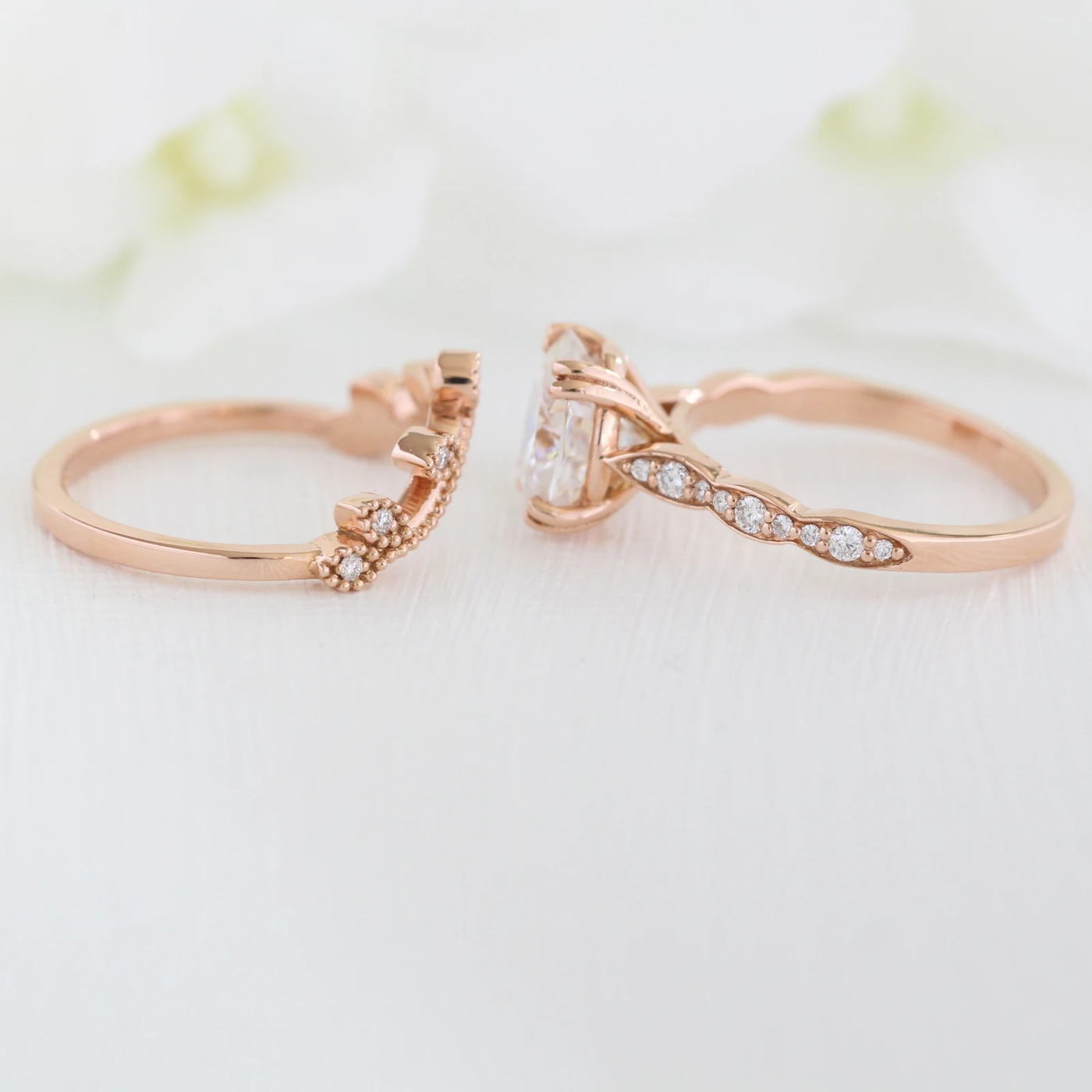 Oval Cut Moissanite Ring With Leaf Diamond Band