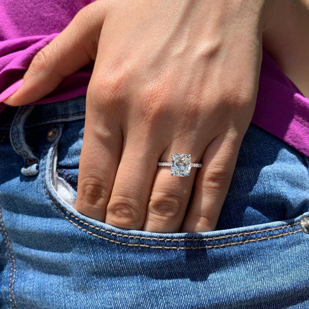 1.20CT Cushion Cut Diamond Prong Setting Moissanite Engagement Ring