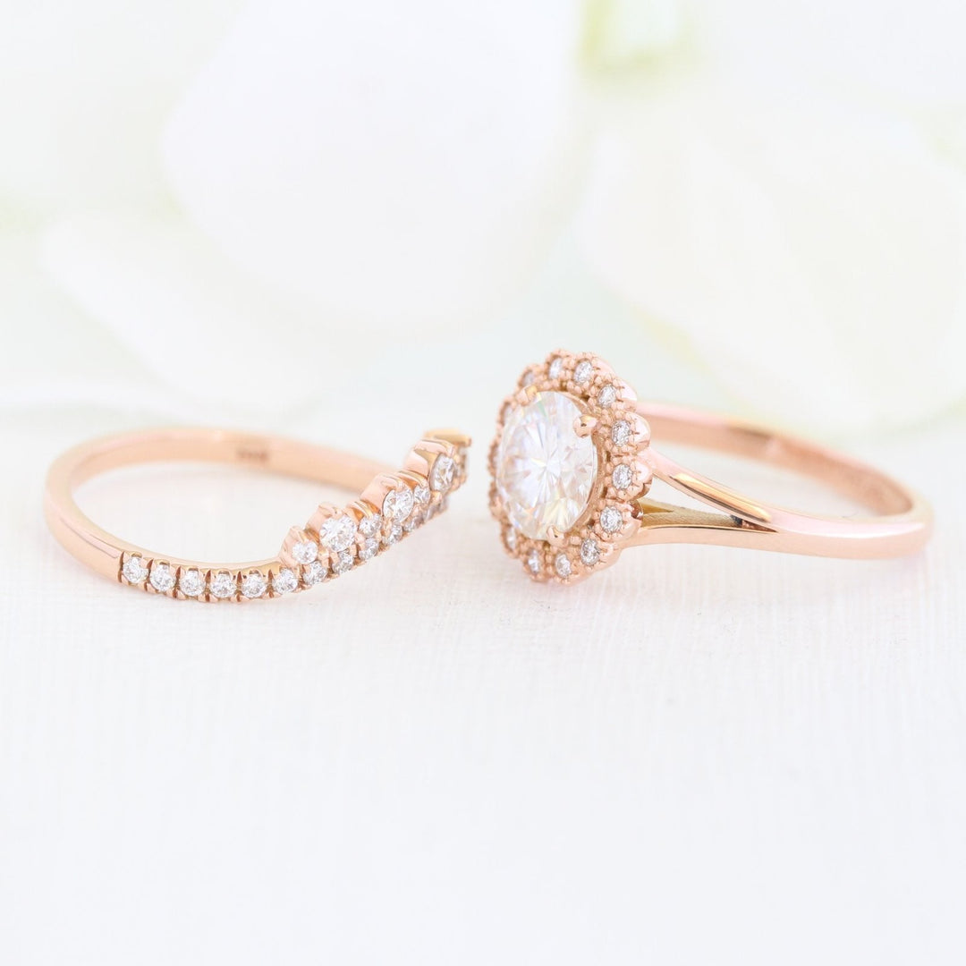 Vintage Round Cut Halo Moissanite Ring With Crown Diamond Band