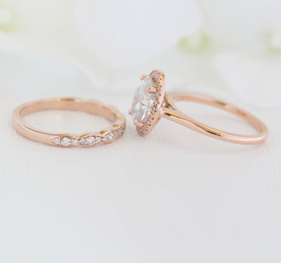 Oval Halo Moissanite Ring With Scalloped Diamond Band