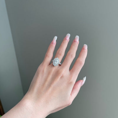 Oval Diamond Vintage Halo Moissanite Engagement Ring