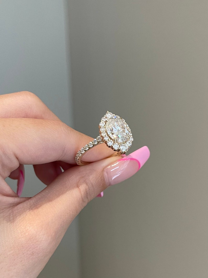 Oval Diamond Flower Halo Moissanite Engagement Ring