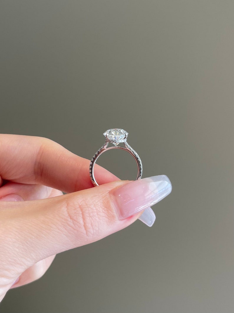 5.0CT Elongated Oval Diamond Moissanite Engagement Ring For Her