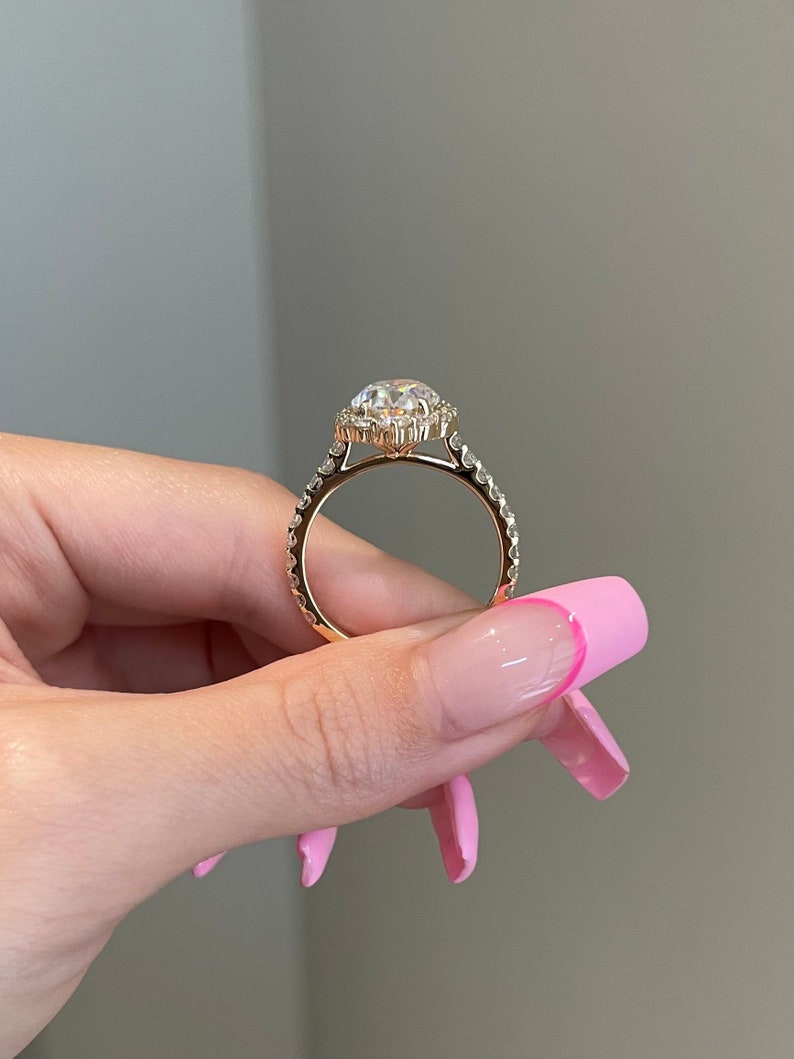 Oval Diamond Flower Halo Moissanite Engagement Ring