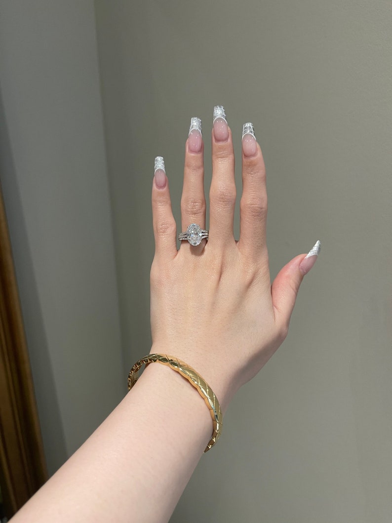 5.0CT Elongated Oval Diamond Moissanite Engagement Ring For Her