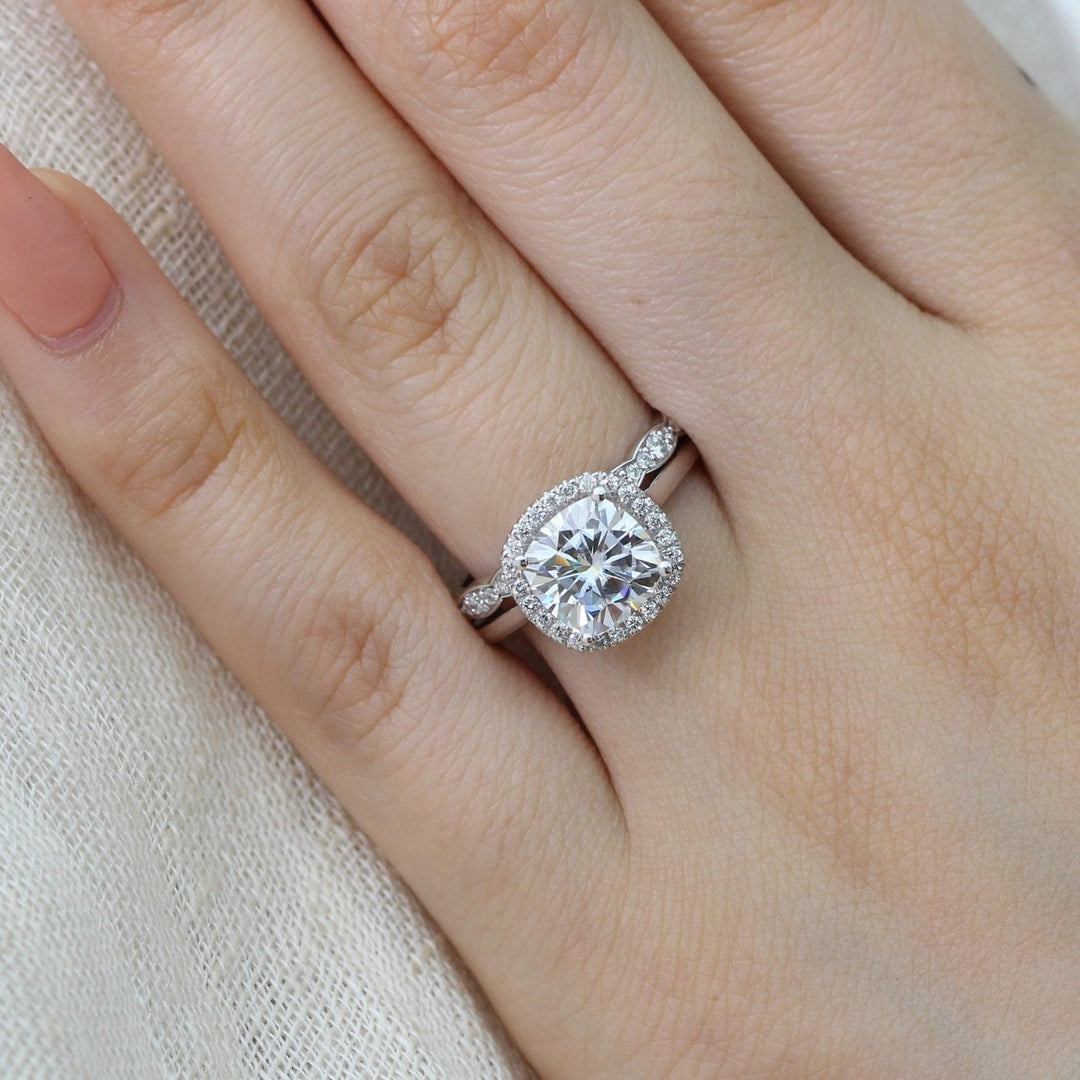 Cushion Cut Moissanite Ring With Scalloped Diamond Band