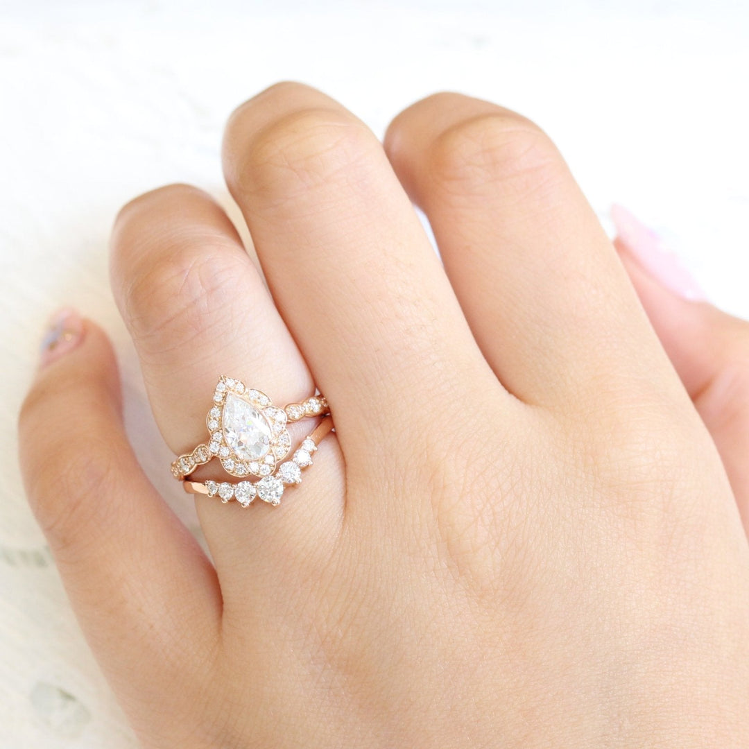 Pear Cut Moissanite Ring With Curve Diamond Band