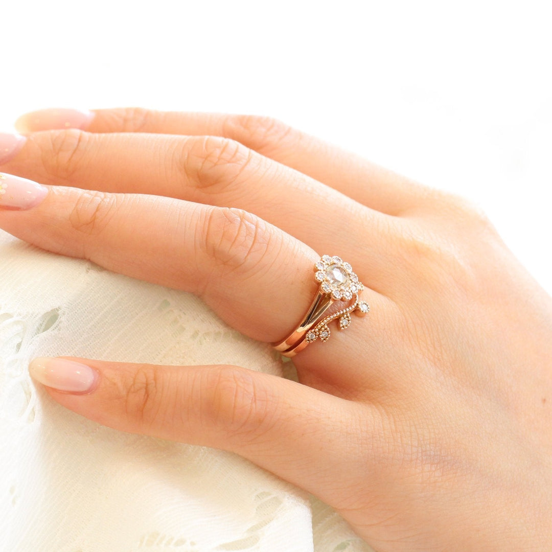 Round Cut Moissanite Ring With Leaf Diamond Band