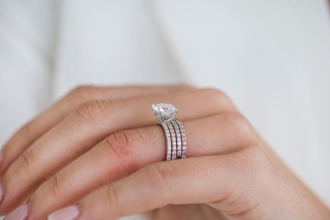 2.5 CT Round Cut Hidden Halo Moissanite Engagement Ring