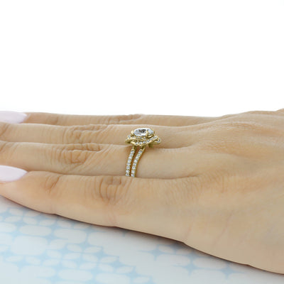 1.0 ct  Round cut Halo Moissanite Engagement Ring