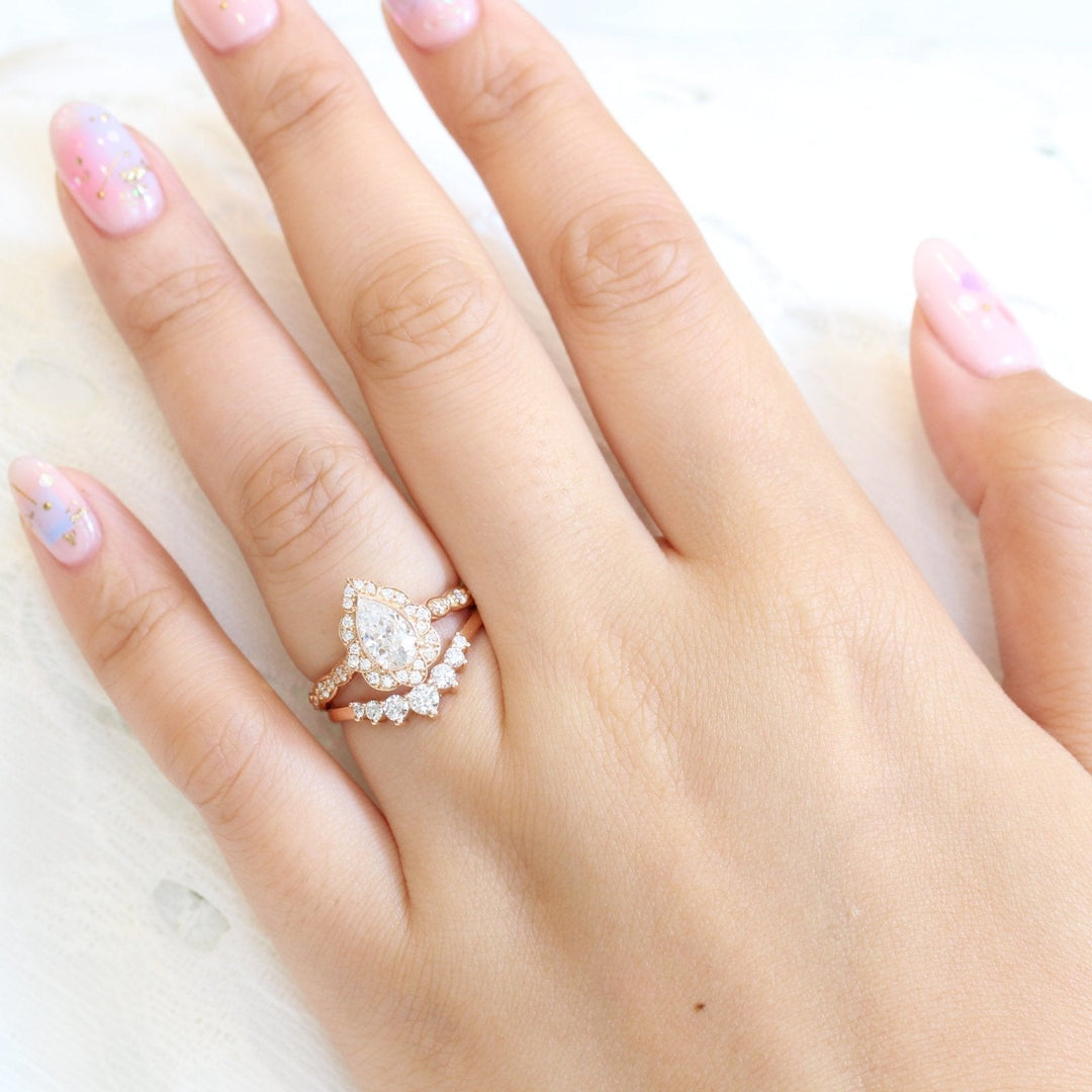 Pear Cut Moissanite Ring With Curve Diamond Band