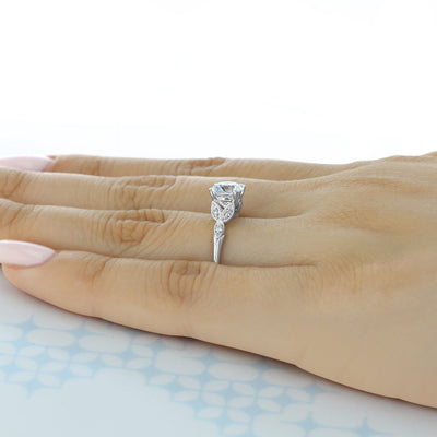 1.0CT Round Cut Vintage Style Moissanite Engagement Ring