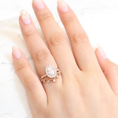 Pear Cut Moissanite Ring With curved leaf Diamond Band