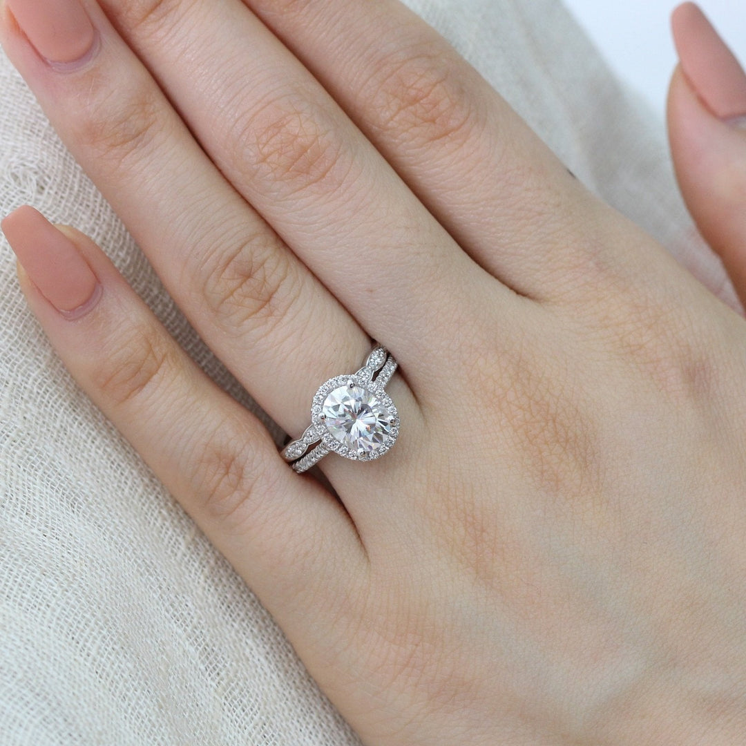 Oval Halo Pave Moissanite Ring With Scalloped Diamond Band