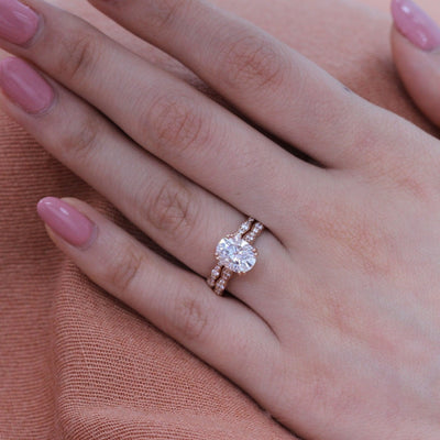 2.0ct Oval Moissanite Double Claw Ring with Unique Wedding Band