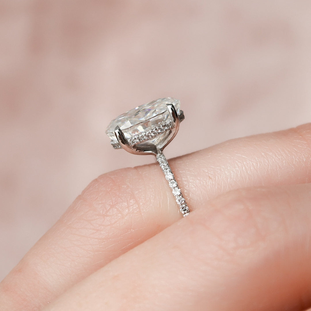 3CT Oval cut  Dainty Moissanite solitaire  Engagement Ring