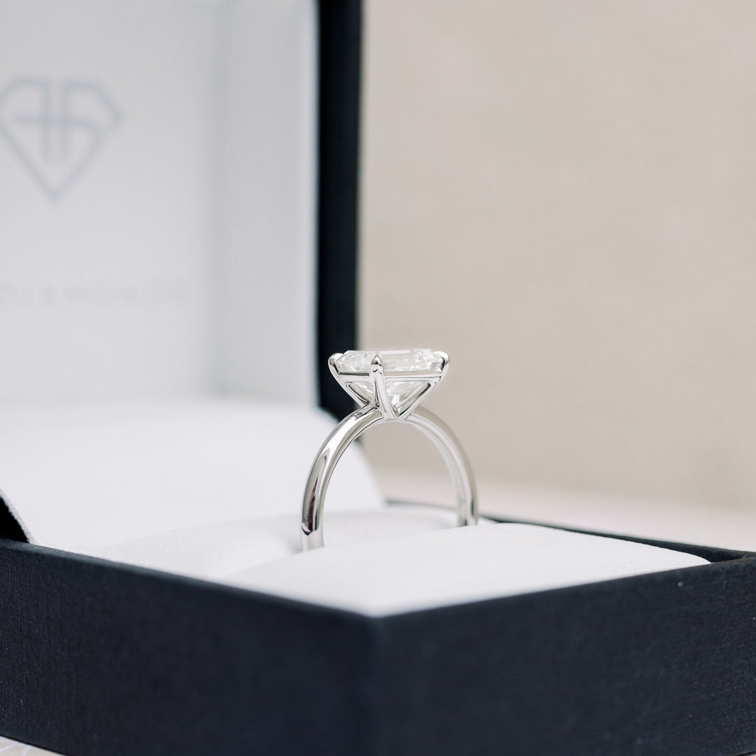 1.6CT- 2.5CT Emerald Cut East-West Moissanite Diamond Engagement Ring