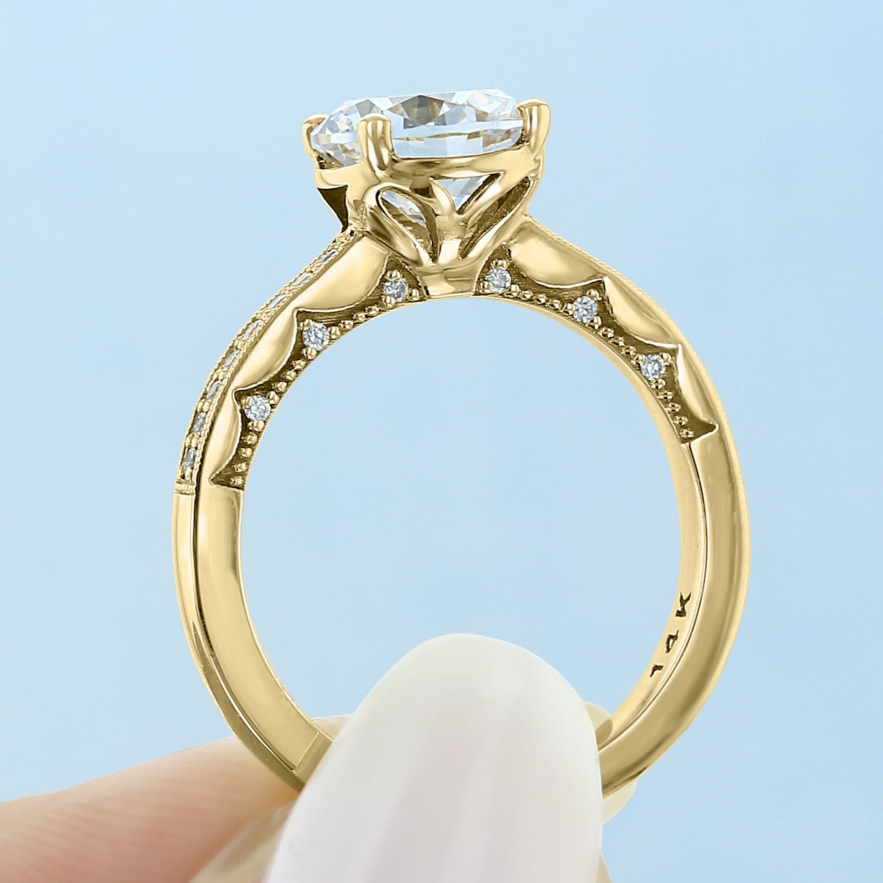 2.0CT Round Cut Vintage Style Moissanite Engagement Ring