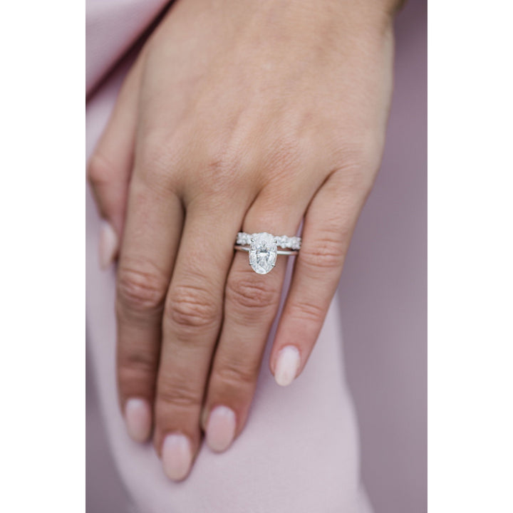 4.0CT Oval Cut 4 Prongs Moissanite Solitaire Engagement Ring