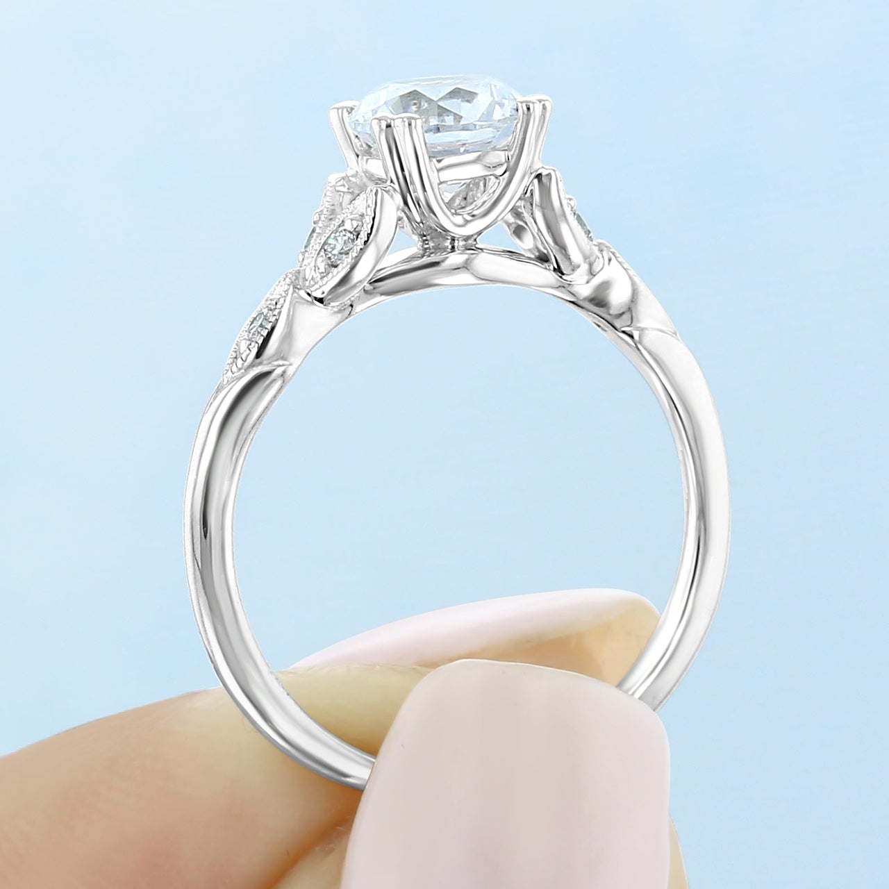 1.0CT Round Cut Vintage Style Moissanite Engagement Ring