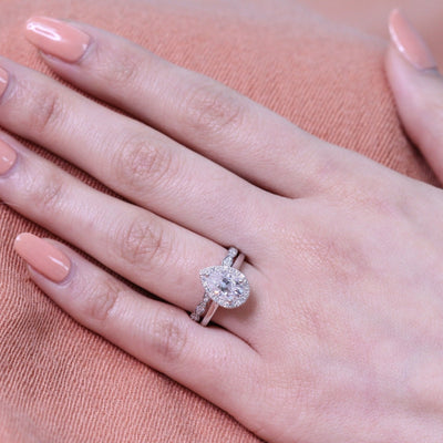 Pear Cut Moissanite Ring With Scalloped Diamond Band