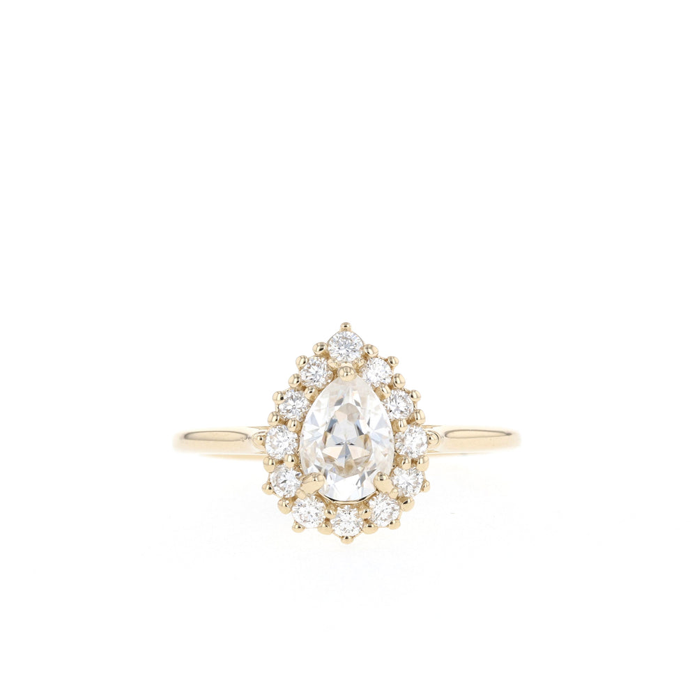 0.75CT Pear Cut Halo Moissanite Diamond Engagement Ring For Women