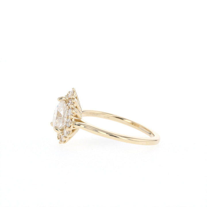 0.75CT Pear Cut Halo Moissanite Diamond Engagement Ring For Women