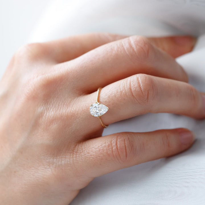 1.93CT Pear Cut Moissanite Engagement Ring