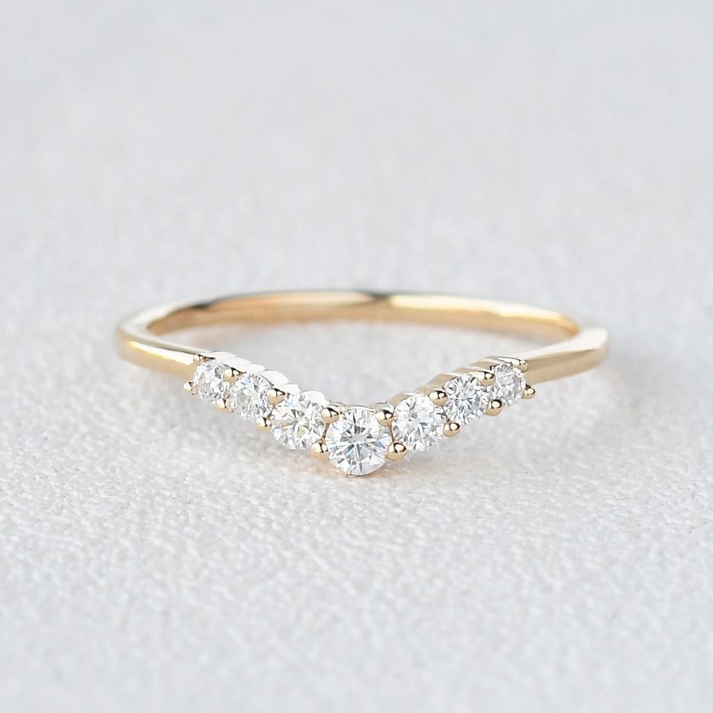 0.22CTW Round Brilliant Cut 1.50 MM Curved Bridal Wedding Band