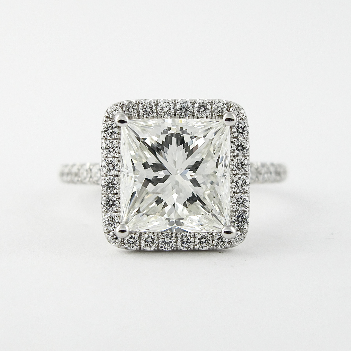 2.0CT Princess Cut Halo Moissanite Diamond Engagement Ring