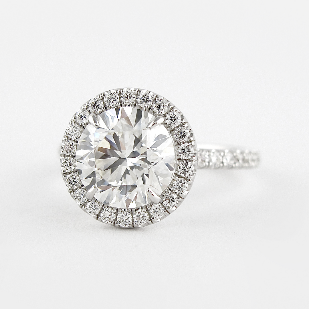 1.0CT Round Brilliant Cut Moissanite Halo Diamond Engagement Ring