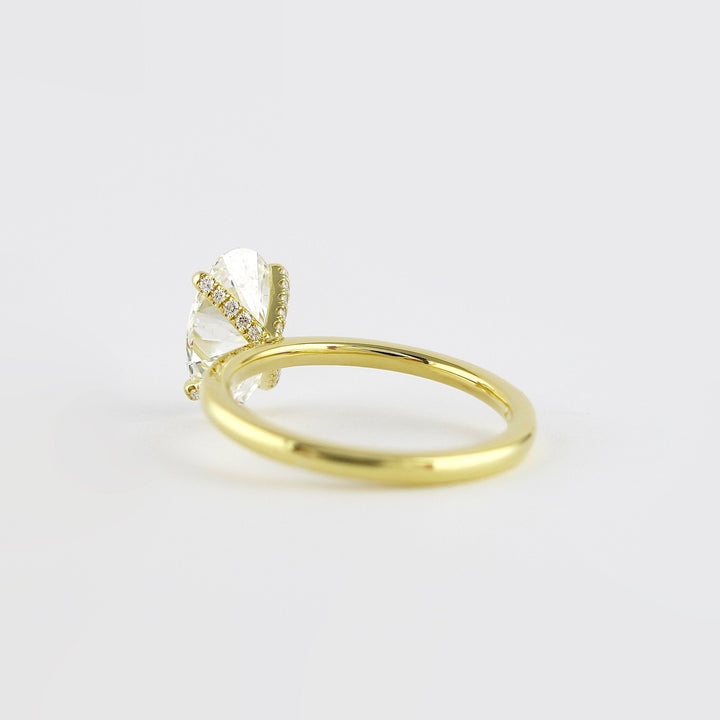 1.33 CT Oval Cut Moissanite Engagement Ring