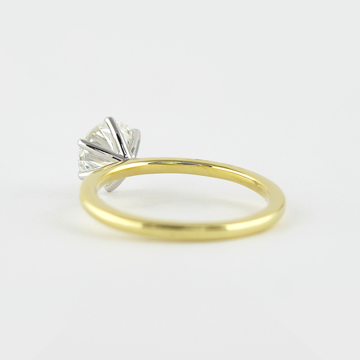 1 CT Round Cut Moissanite Engagement Ring