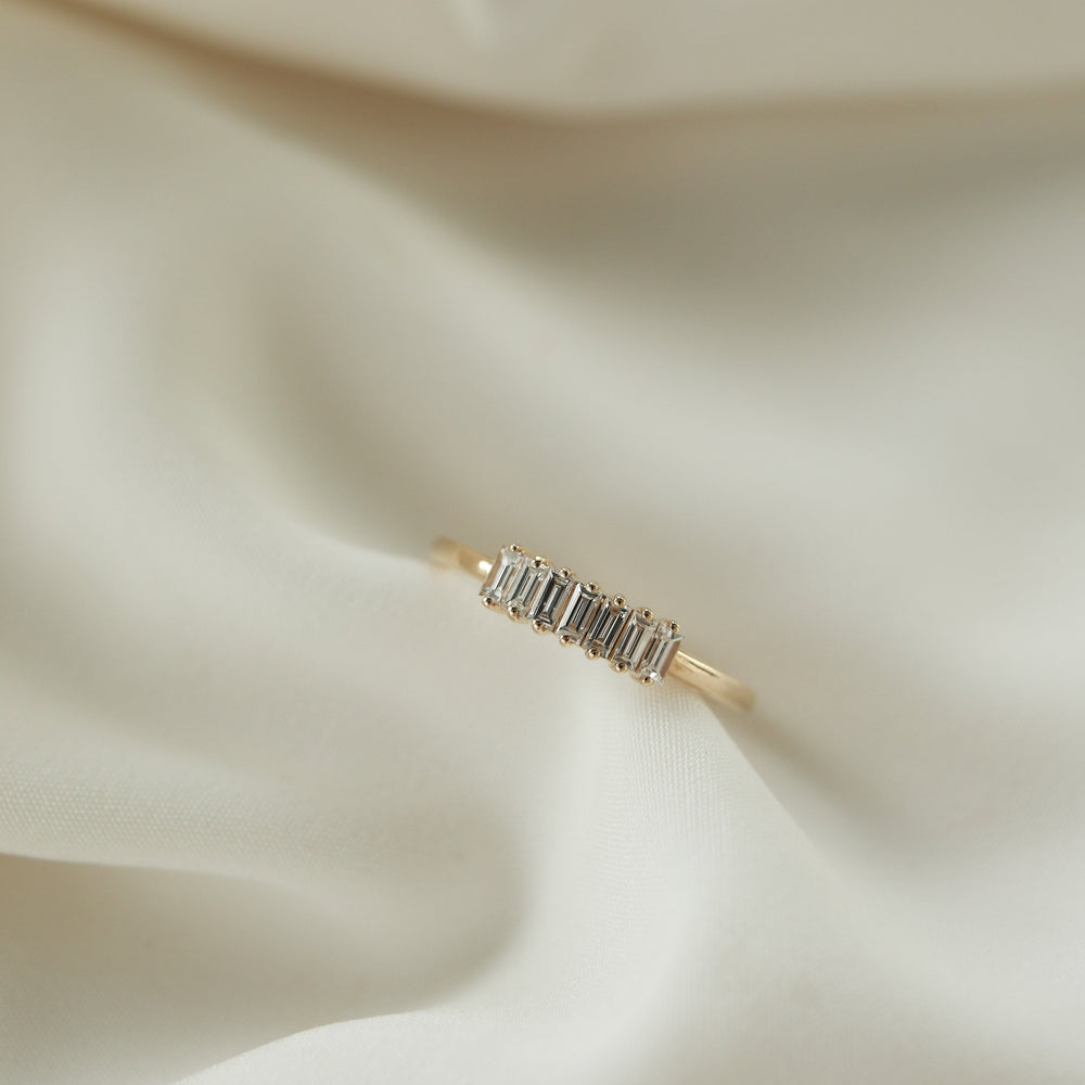 0.42CT Emerald Cut Moissanite Diamond Wedding Band