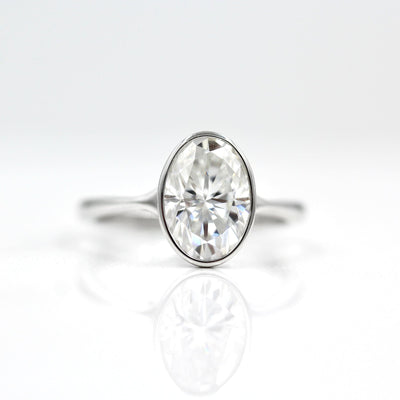2ct Oval Cut Solitaire Moissanite Diamond Engagement Ring