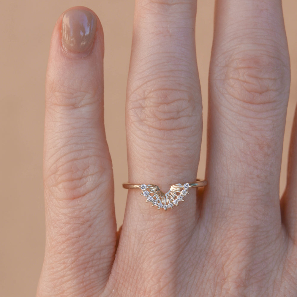 0.08ct Round brilliant Moissanite Unique Curve Diamond Wedding Band